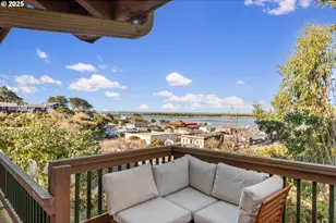 330 Chicago Ave, Bandon, OR 97411 - Photo 12