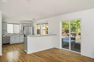 15729 SE Hawk Ct, Portland, OR 97236 - Photo 22