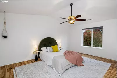 15729 SE Hawk Ct, Portland, OR 97035 - Photo 24