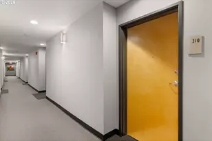 1125 NW 9th Ave, Portland, OR 97209 - Photo 16