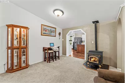 49400 Eagle Rock Pl, Vida, OR 97488 - Photo 8