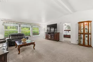 49400 Eagle Rock Pl, Vida, OR 97488 - Photo 12