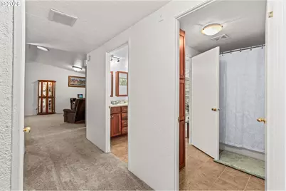 49400 Eagle Rock Pl, Vida, OR 97488 - Photo 28