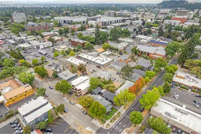 1492 Pearl St, Eugene, OR 97401 - Photo 44