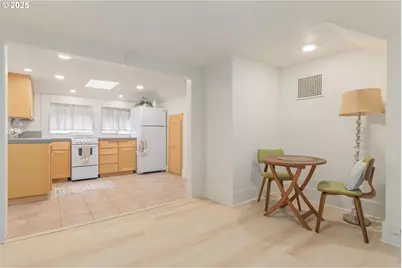 1492 Pearl St, Eugene, OR 97401 - Photo 32