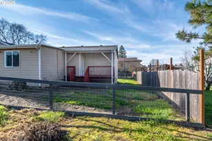 430 SE Carrol St, Winston, OR 97496 - Photo 34