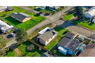 430 SE Carrol St, Winston, OR 97496 - Photo 40