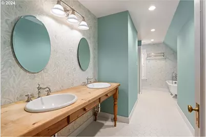 1960 SW 16th Ave, Portland, OR 97201 - Photo 32