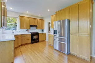 20819 SW Vicki Ln, Beaverton, OR 97007 - Photo 4
