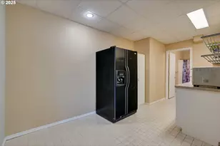 20819 SW Vicki Ln, Beaverton, OR 97007 - Photo 34