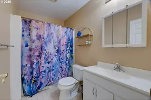 20819 SW Vicki Ln, Beaverton, OR 97007 - Photo 36