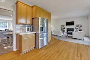 20819 SW Vicki Ln, Beaverton, OR 97007 - Photo 8