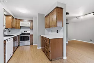 605 SE 121st Ave, Vancouver, WA 98683 - Photo 6