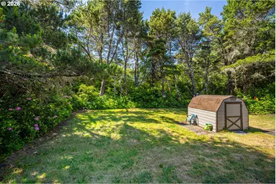 4796 Treewood Dr, Florence, OR 97439 - Photo 30