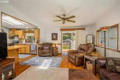 4796 Treewood Dr, Florence, OR 97439 - Photo 10