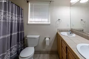 2737 Hallmark Ln, Eugene, OR 97405 - Photo 18