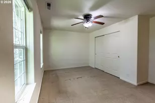 2737 Hallmark Ln, Eugene, OR 97405 - Photo 24