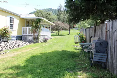 467 Cindy St, Myrtle Creek, OR 97457 - Photo 18