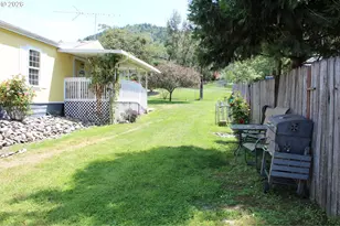 467 Cindy St, Myrtle Creek, OR 97457 - Photo 18