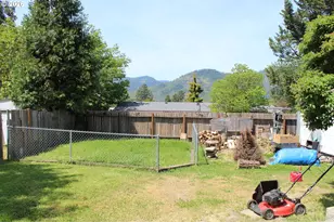 467 Cindy St, Myrtle Creek, OR 97457 - Photo 20