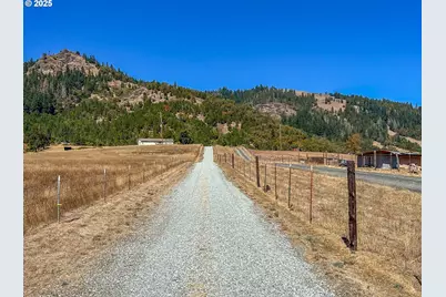1721 Weaver Rd, Myrtle Creek, OR 97457 - Photo 46