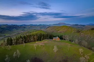 10181 N Umpqua Hwy, Roseburg, OR 97470 - Photo 2