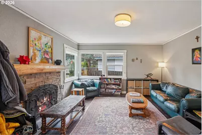 9917 NE Campaign St, Portland, OR 97220 - Photo 6