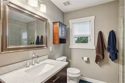 9917 NE Campaign St, Portland, OR 97220 - Photo 18