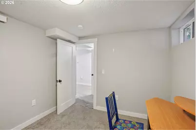 9917 NE Campaign St, Portland, OR 97220 - Photo 30