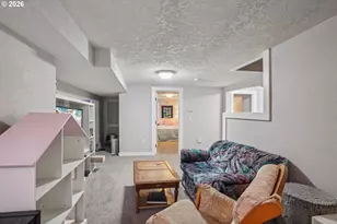 9917 NE Campaign St, Portland, OR 97220 - Photo 24