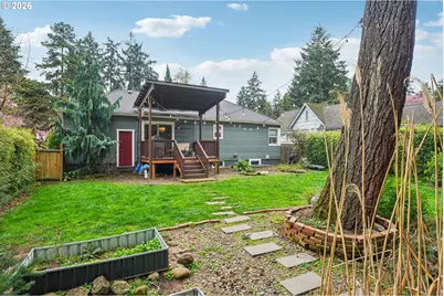 9917 NE Campaign St, Portland, OR 97220 - Photo 34