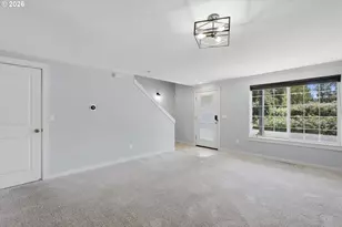 827 NE Faloma Rd, Portland, OR 97211 - Photo 8