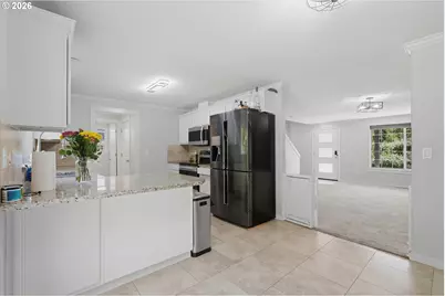 827 NE Faloma Rd, Portland, OR 97211 - Photo 10
