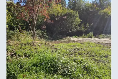 591 E 6th St, Coquille, OR 97423 - Photo 2