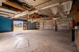 242 N Wasson St, Coos Bay, OR 97420 - Photo 20