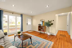 345 E Gloucester St, Gladstone, OR 97027 - Photo 6