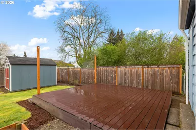 345 E Gloucester St, Gladstone, OR 97027 - Photo 32