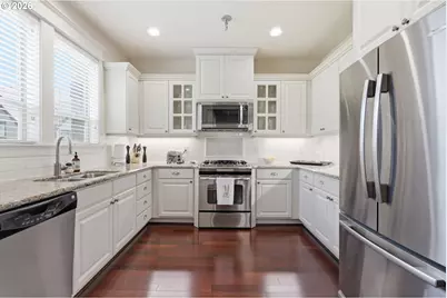 10244 SW Taylor St, Portland, OR 97225 - Photo 12