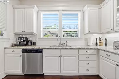 10244 SW Taylor St, Portland, OR 97225 - Photo 14