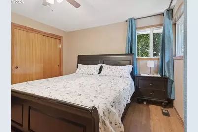 1037 NE 108th Ave, Portland, OR 97220 - Photo 16