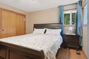 1037 NE 108th Ave, Portland, OR 97220 - Photo 16