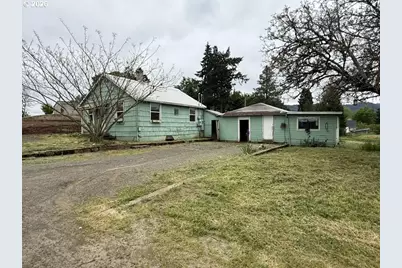 1420 NW Grove St, Roseburg, OR 97471 - Photo 14