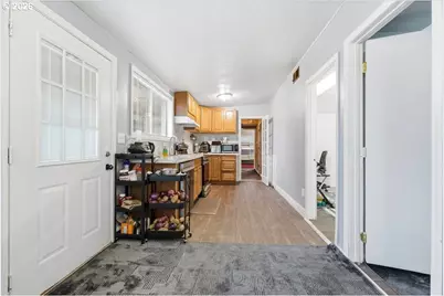6401 SE Hazel St, Portland, OR 97206 - Photo 10