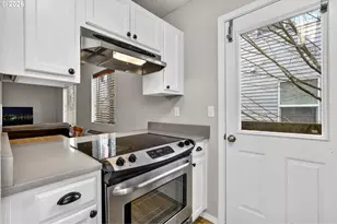 217 NE 146th Ave, Portland, OR 97230 - Photo 14