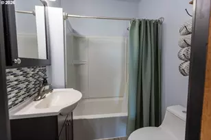5686 Waconda Rd, Salem, OR 97305 - Photo 10