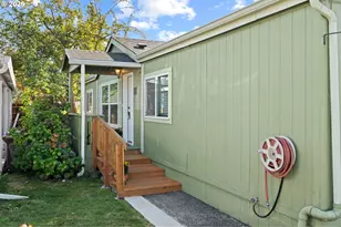 3201 NE 223rd Ave, Fairview, OR 97024 - Photo 4