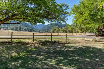 709 Ash Creek Rd, Riddle, OR 97469 - Photo 6