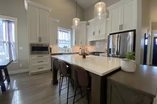 1624 York Butte Ave, Salem, OR 97306 - Photo 10