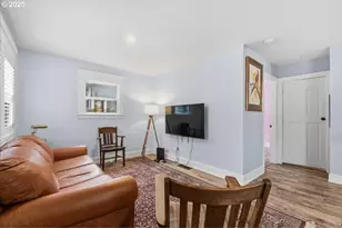 8813 NE Ward St, Portland, OR 97220 - Photo 6