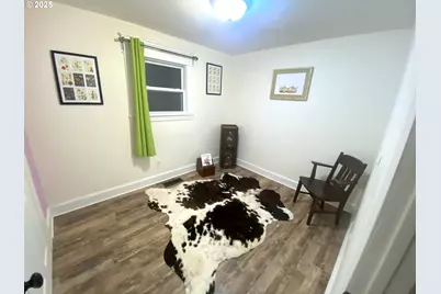 8813 NE Ward St, Portland, OR 97220 - Photo 16